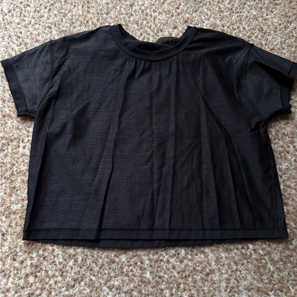 lululemon athletica Tops - Lululemon crop tank size 4 no size tag black
